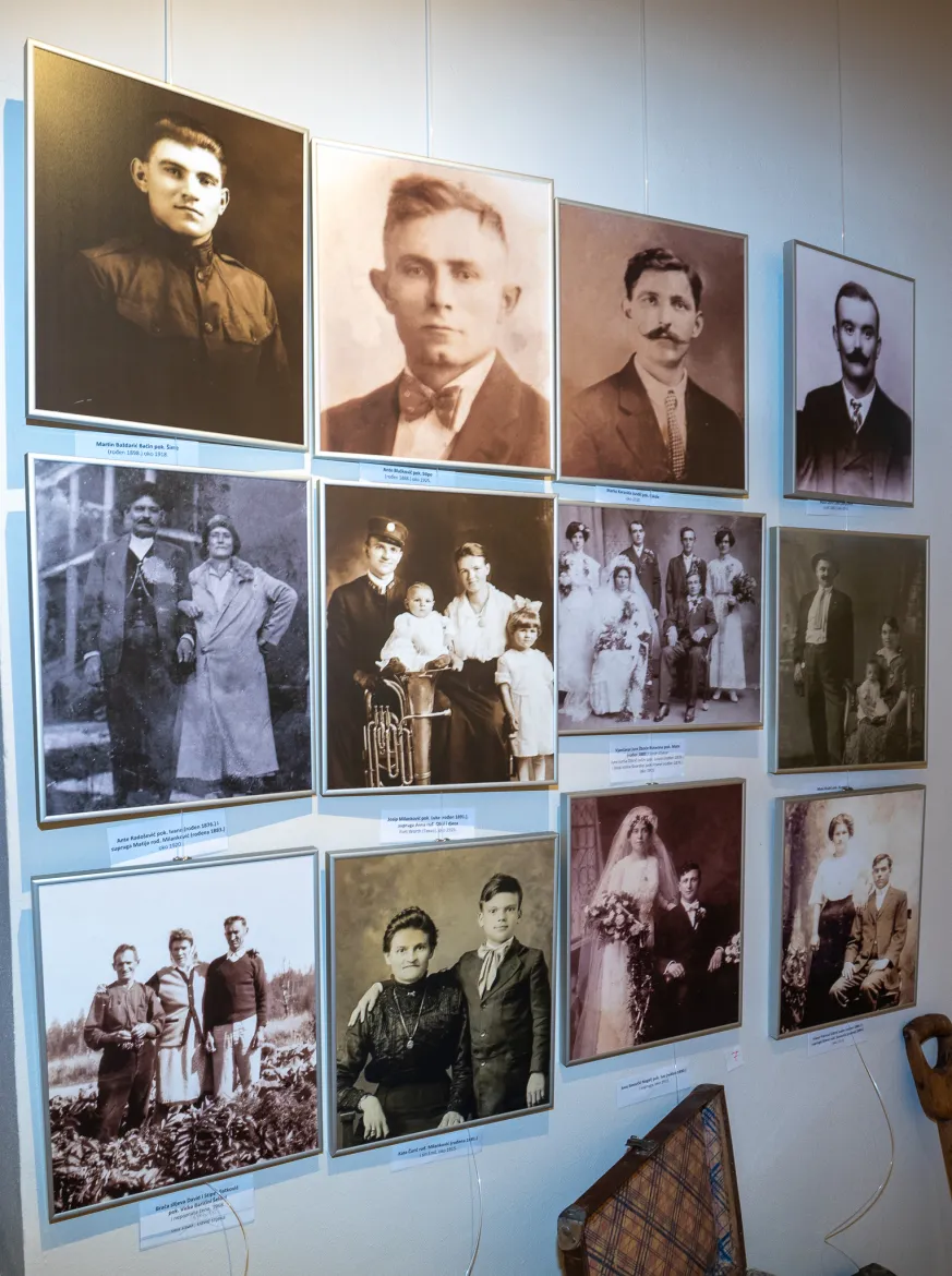 Overseas travelers in Novigrad